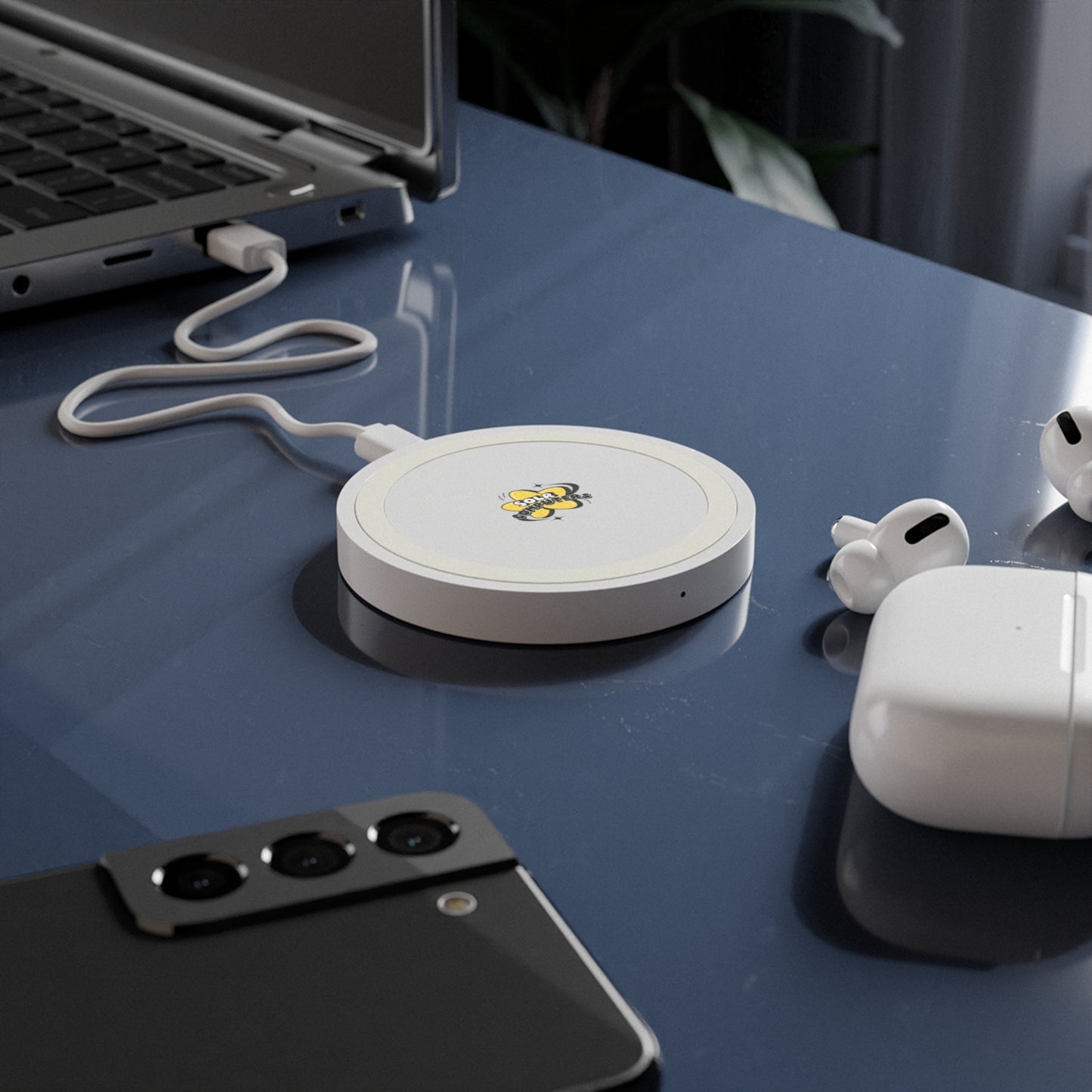 The Solr Quake Wireless Charging Pad